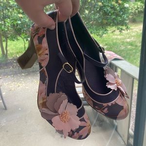 Ruby Shoo, floral heel, 9